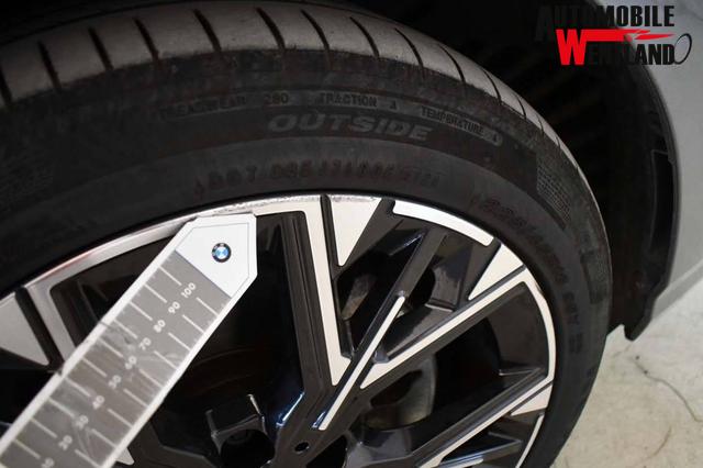 BMW 1er M 1 Serie Sport Design 120d 163 hp (120 kW) Diesel mild-hybrid, 7-speed DKG dual-clutch automatic, 2.0L (1995 cc) I4 TwinPower Turbo 