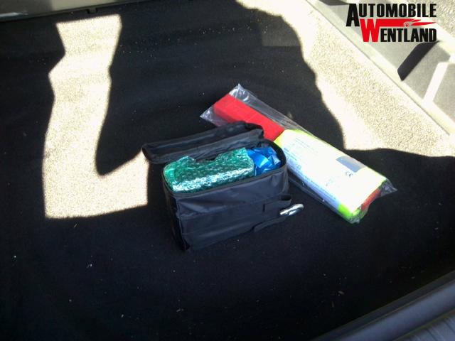 Peugeot 3008 GT Hybrid 145 (e-DCS6) 1.2L 3-cylinder 