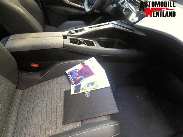 Peugeot 3008 Allure Hybrid 145 (MHEV) e-DCS6 1.2L 3-cylinder 