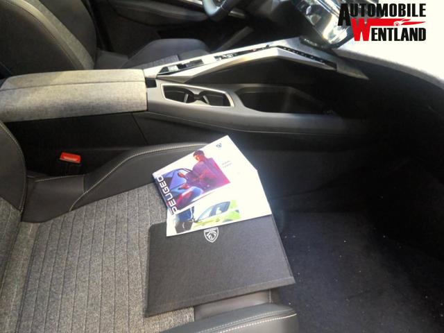 Peugeot 3008 Allure Hybrid 145 (MHEV) e-DCS6 1.2L 3-cylinder 