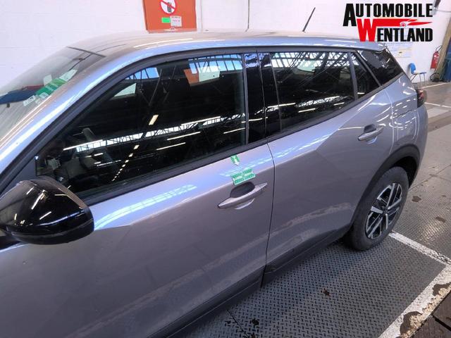 Peugeot 2008 Style 1.2L 3-cylinder Gasoline (100 hp) S&S, 6-speed manual 