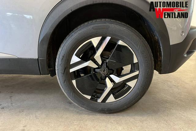 Peugeot 2008 Allure Hybrid 145 e-DCS6 (1.2L, 3-cylinder) 