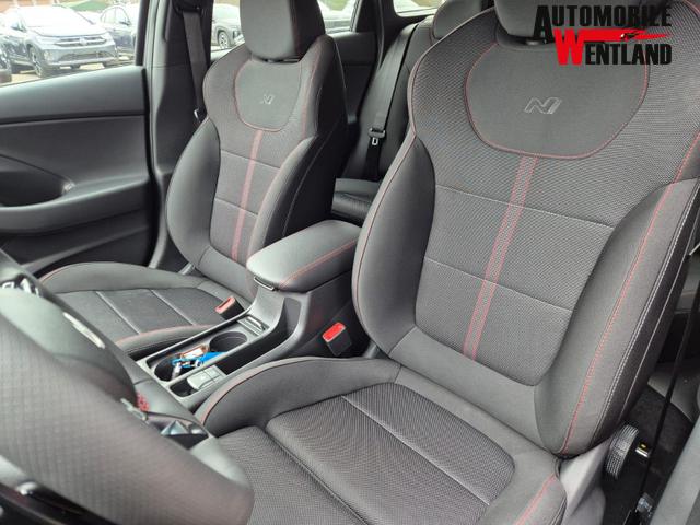 Hyundai i30 Kombi 1.6 T-GDI 150PS Automatik N-Line MY2026 Sitzheizung Lenkradheizung Klimaautomatik Navi 10,3"-Touchscreen Bluelink Apple CarPlay + Android Auto PDC v+h R&uuml;ckf.Kamera 18-LM 
