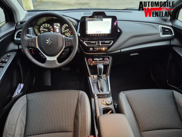 Suzuki S-Cross Comfort+ 110PS Automatik MHEV 4x4 ALLGRIP 1.4 Boosterjet Teilleder Navi Klimaautomatik Sitzheizung ACC PDC v+h 4x Kamera Suzuki-Radio Apple CarPlay Android Auto Touchscreen 2xKeyless 17-LM 