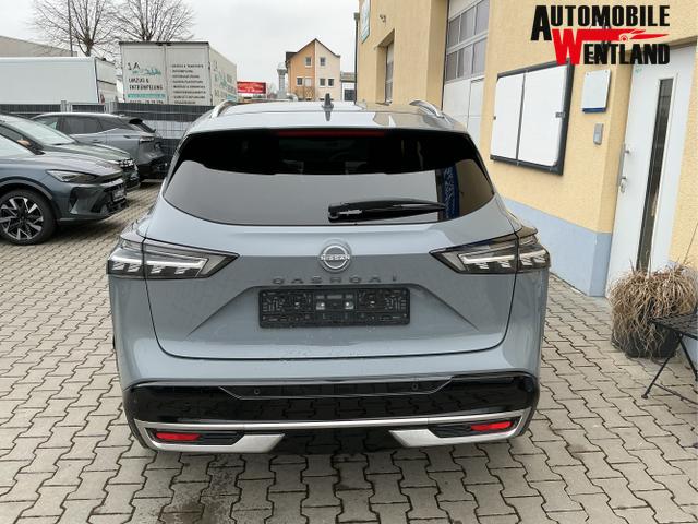 Nissan / Qashqai / Grau / Tekna+ / Ceramic Grey / , Bild dient zur Illustration und zeigt aufpreispflichtige Sonderausstattung. "Die Herstellergarantie beginnt bei EU-Fahrzeugen bereits bei Auslieferung vom ausl&auml;ndischen Lieferanten und kann um mehr als 14 Tage verk&uuml;rzt sein.