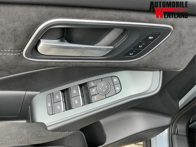 Nissan / Qashqai / Grau / Tekna+ / Ceramic Grey / , Bild dient zur Illustration und zeigt aufpreispflichtige Sonderausstattung. "Die Herstellergarantie beginnt bei EU-Fahrzeugen bereits bei Auslieferung vom ausl&auml;ndischen Lieferanten und kann um mehr als 14 Tage verk&uuml;rzt sein.