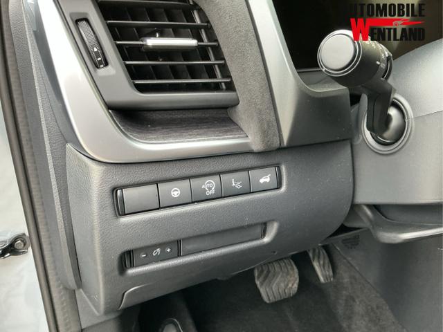 Nissan / Qashqai / Grau / Tekna+ / Ceramic Grey / , Bild dient zur Illustration und zeigt aufpreispflichtige Sonderausstattung. "Die Herstellergarantie beginnt bei EU-Fahrzeugen bereits bei Auslieferung vom ausl&auml;ndischen Lieferanten und kann um mehr als 14 Tage verk&uuml;rzt sein.