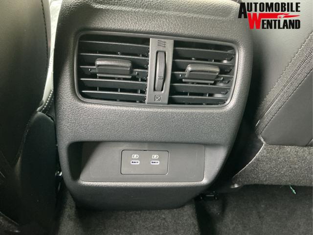 Nissan / Qashqai / Grau / Tekna+ / Ceramic Grey / , Bild dient zur Illustration und zeigt aufpreispflichtige Sonderausstattung. "Die Herstellergarantie beginnt bei EU-Fahrzeugen bereits bei Auslieferung vom ausl&auml;ndischen Lieferanten und kann um mehr als 14 Tage verk&uuml;rzt sein.