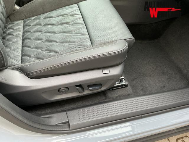 Nissan / Qashqai / Grau / Tekna+ / Ceramic Grey / , Bild dient zur Illustration und zeigt aufpreispflichtige Sonderausstattung. "Die Herstellergarantie beginnt bei EU-Fahrzeugen bereits bei Auslieferung vom ausl&auml;ndischen Lieferanten und kann um mehr als 14 Tage verk&uuml;rzt sein.