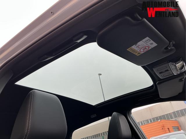 Nissan / Qashqai / Grau / Tekna+ / Ceramic Grey / , Bild dient zur Illustration und zeigt aufpreispflichtige Sonderausstattung. "Die Herstellergarantie beginnt bei EU-Fahrzeugen bereits bei Auslieferung vom ausl&auml;ndischen Lieferanten und kann um mehr als 14 Tage verk&uuml;rzt sein.