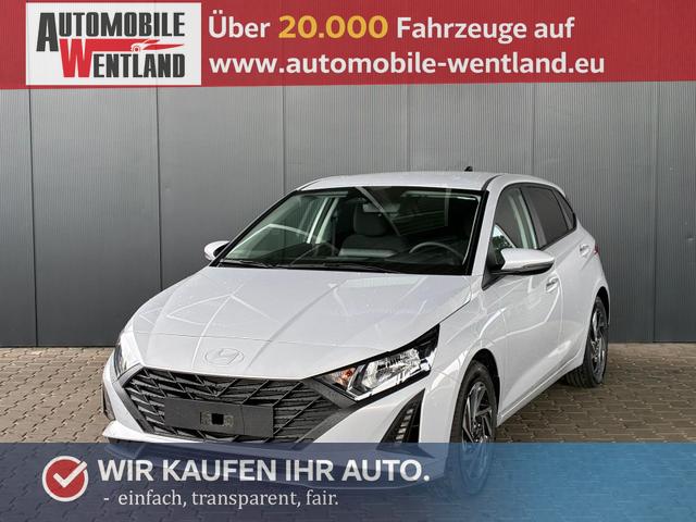 Hyundai i20 - Pure 1.2 MPI / Navi PDC Hinten + Kamera Abgedunkelte Scheiben Tempomat Alu 16"
