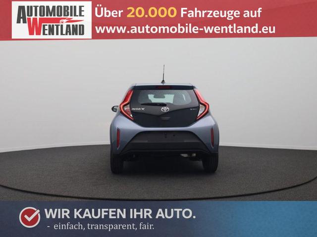 Toyota Aygo X - Pure 1.5 Hybrid 116PS Automatik Sitzheizung Klimaautomatik AbstandsTempomat Multifunktionslenkrad Radio Bluetooth Touchscreen Apple CarPlay + Android Auto