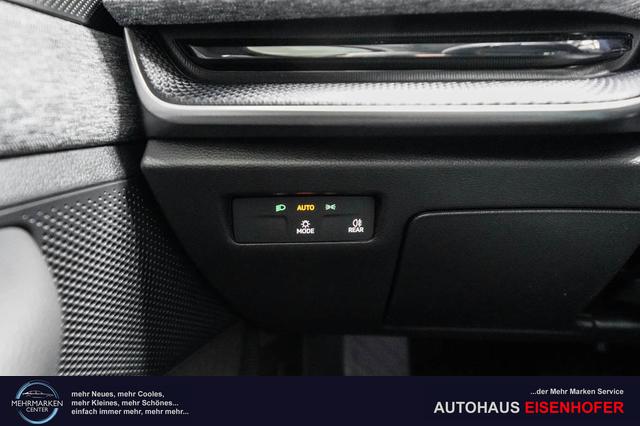 Skoda Superb Combi Kombi 2,0 TDI DSG 4x4 Selection - L -LAG. 