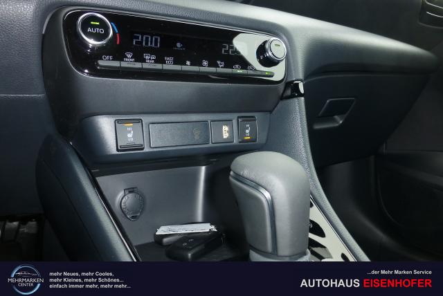 Toyota Yaris Hybrid Style m. Komfort-Paket 