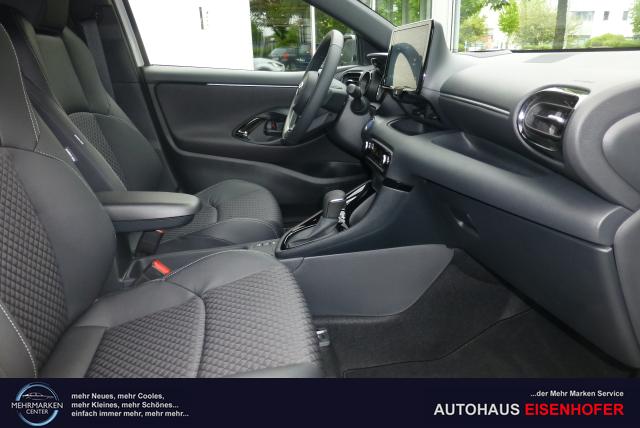 Toyota Yaris Hybrid Style m. Komfort-Paket 