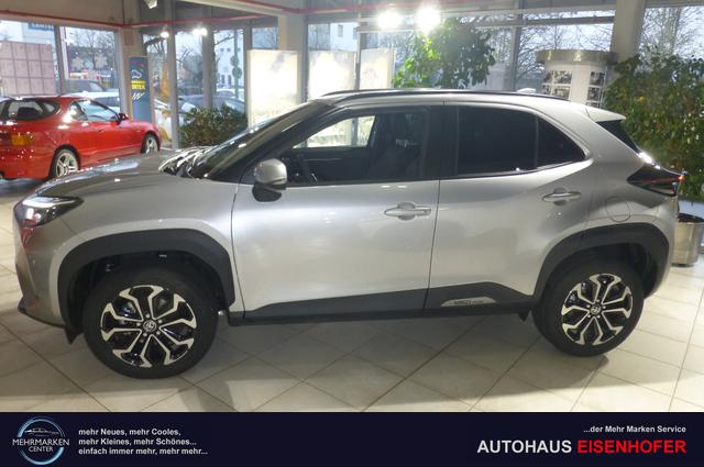Toyota Yaris Cross Hybrid FWD Team Deutschland m. Winter- / Saftypaket 