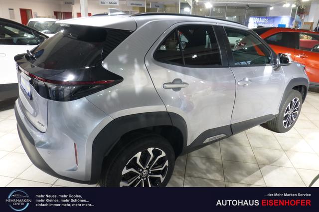 Toyota Yaris Cross Hybrid FWD Team Deutschland m. Winter- / Saftypaket 