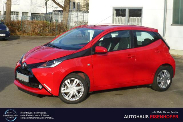 Toyota Aygo - x-play touch