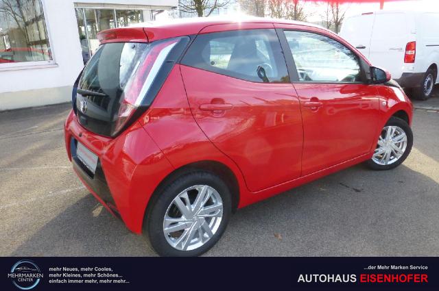 Toyota Aygo x-play touch 