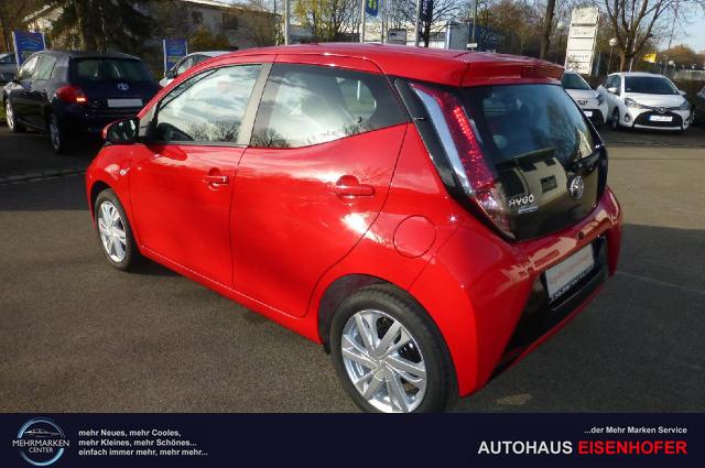 Toyota Aygo x-play touch 