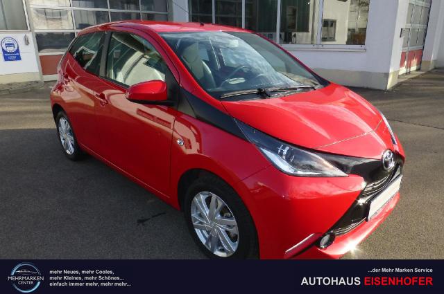Toyota Aygo x-play touch 