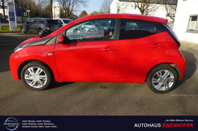 Toyota Aygo x-play touch 