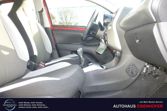 Toyota Aygo x-play touch 