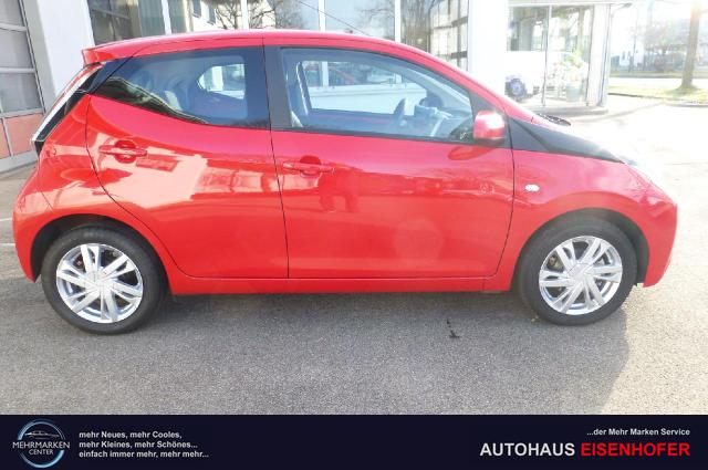 Toyota Aygo x-play touch 