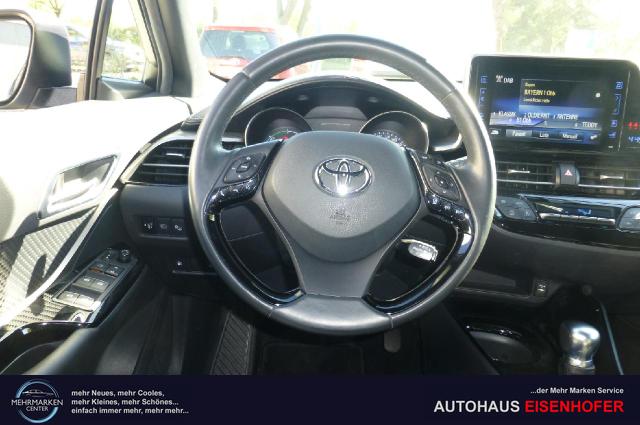 Toyota C-HR Hybrid Team D 