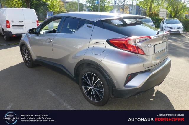 Toyota C-HR Hybrid Team D 