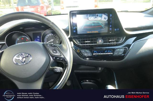 Toyota C-HR Hybrid Team D 