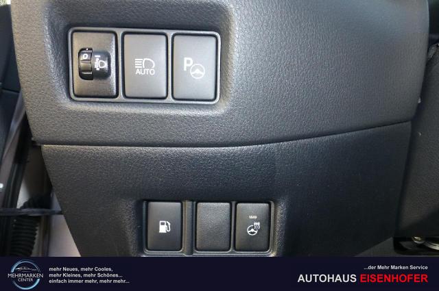 Toyota C-HR Hybrid Team D 