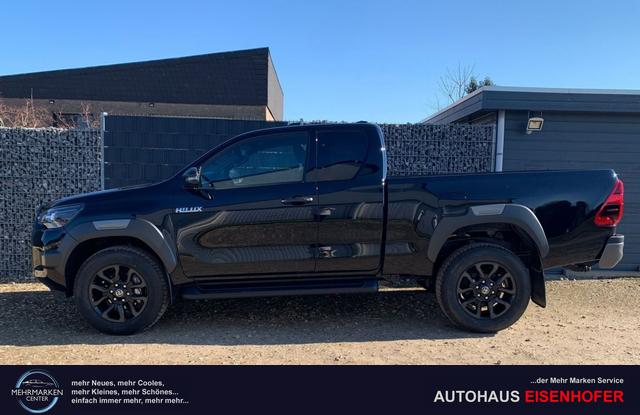 Toyota Hilux Extra Cab 2.8 D-4D AT 4WD Invincible Oxyde Bronze 