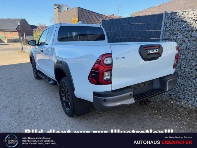 Toyota Hilux Extra Cab 2.8 D-4D AT 4WD Professional Ash grey 