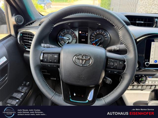 Toyota Hilux 2.8 D4D 48V AT Invincible Ash grey 