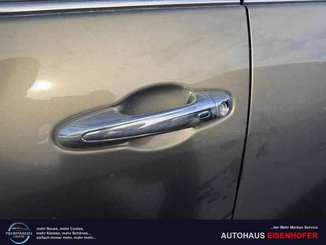 Toyota Hilux 2.8 48V AT 4WD APP ACC CAM SHZ 