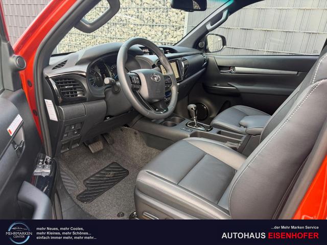 Toyota Hilux Extra Cab 2.8 D-4D AT 4WD Invincible Orange 