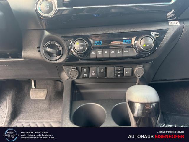 Toyota Hilux Extra Cab 2.8 D-4D AT 4WD Invincible Orange 