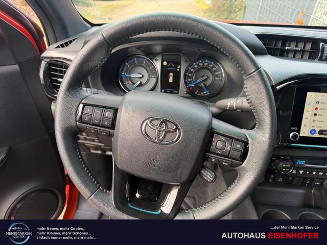 Toyota Hilux Extra Cab 2.8 D-4D AT 4WD Invincible Orange 