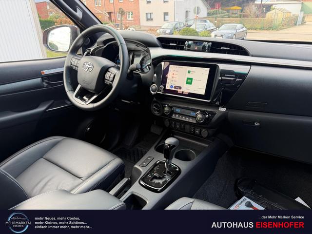 Toyota Hilux Extra Cab 2.8 D-4D AT 4WD Invincible Orange 