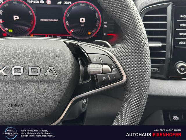 Neue Skoda Karoq Sportline top Austastung 