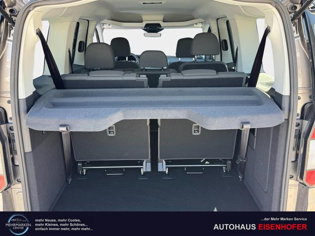 Ford Grand Tourneo Titanium
