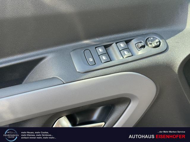 Toyota Proace City Verso 1,5 D-4D Family Automatik L2 7 Sitzer 2ZoKlima Einparkhilfe Apple Kamera 17 Zoll AluTempomat DAB 10 Display 