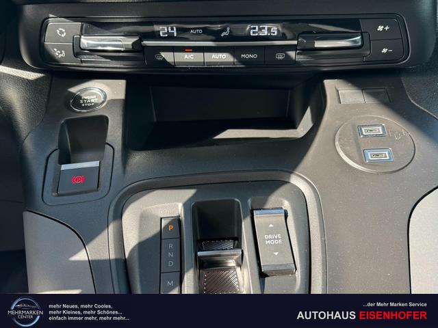 Toyota Proace City Verso 1,5 D-4D Family Automatik L2 7 Sitzer 2ZoKlima Einparkhilfe Apple Kamera 17 Zoll AluTempomat DAB 10 Display 