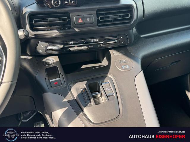 Toyota Proace City Verso 1,5 D-4D Family Automatik L2 7 Sitzer 2ZoKlima Einparkhilfe Apple Kamera 17 Zoll AluTempomat DAB 10 Display 