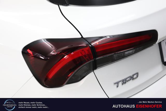 Tipo 5-Türer MY22 TIPO 5-Türer City Life 1.0 74kW (100PS)249 - Gelato Weiß 645 - Stoff Schwarz "316 Rückfahrkamera mit dynamischen Führungslinien 3A4 Sicherheits-Plus-Paket 3A5 Convenience Plus-Paket 3B4 Style-Paket 452 Sitzheizung vorn ja laut RE 21.10 fb 7QC Uconnect™ NAV Navigationssystem und digitalem Audioempfang DAB+"