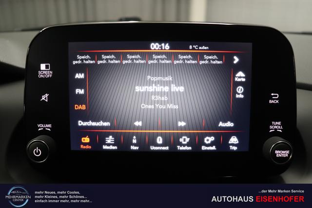 Tipo 5-Türer MY22 TIPO 5-Türer City Life 1.0 74kW (100PS)249 - Gelato Weiß 645 - Stoff Schwarz "316 Rückfahrkamera mit dynamischen Führungslinien 3A4 Sicherheits-Plus-Paket 3A5 Convenience Plus-Paket 3B4 Style-Paket 452 Sitzheizung vorn ja laut RE 21.10 fb 7QC Uconnect™ NAV Navigationssystem und digitalem Audioempfang DAB+"