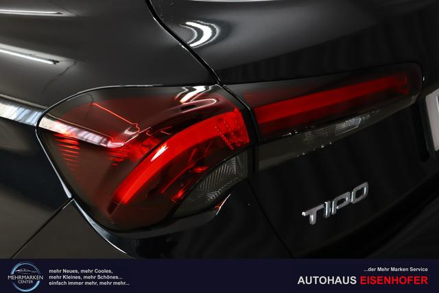 Tipo 5-Türer MY22 TIPO 5-Türer City Life Hybrid 1.5 GSE 96kW (130PS) DCT718 - Cinema Schwarz 645 - Stoff Schwarz "316 Rückfahrkamera mit dynamischen Führungslinien 3A4 Sicherheits-Plus-Paket 3A5 Convenience Plus-Paket 3B4 Style-Paket 452 Sitzheizung vorn 5CD Cinema Schwarz 7QC Uconnect™ NAV Navigationssystem und digitalem Audioempfang DAB+"