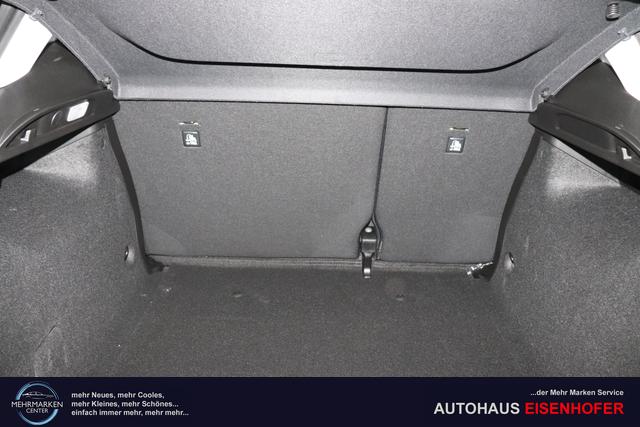 Tipo 5-Türer MY22 TIPO 5-Türer City Life Hybrid 1.5 GSE 96kW (130PS) DCT718 - Cinema Schwarz 645 - Stoff Schwarz "316 Rückfahrkamera mit dynamischen Führungslinien 452 Sitzheizung vorn 5CD Cinema Schwarz 7QC Uconnect™ NAV Navigationssystem und digitalem Audioempfang DAB+"