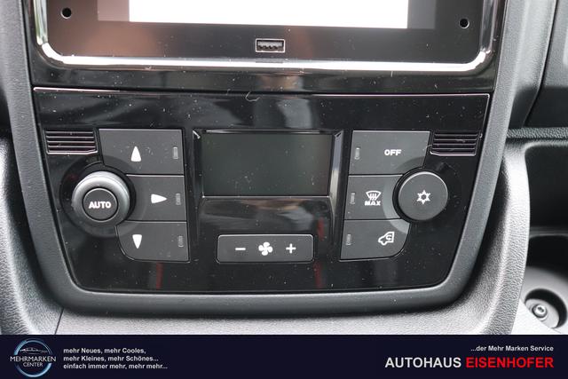 Fiat Ducato Easy Pro L4H2 verblecht 140 HDI MT Euro 6d-ISC-FCM Ducato Wei&szlig; (549) Darko Red Black (196) "144 Allwetterreifen 619 Heckfl&uuml;gelt&uuml;ren mit 260&deg; &Ouml;ffnung 6HQ Aufkleber Notrufnummern 853 Bedienungsanleitung Deutsch AGY Paket ""Techno Plus Visibility"" LHA LED-Beleuchtung im Laderaum"